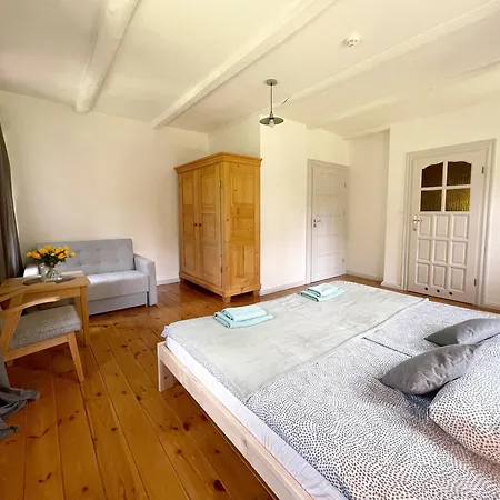 Nyaraló Dompodkasztanem *