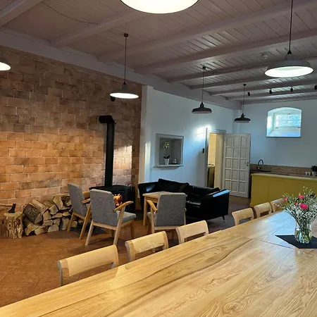 Nyaraló Dompodkasztanem