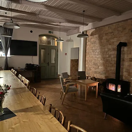 Nyaraló Dompodkasztanem *